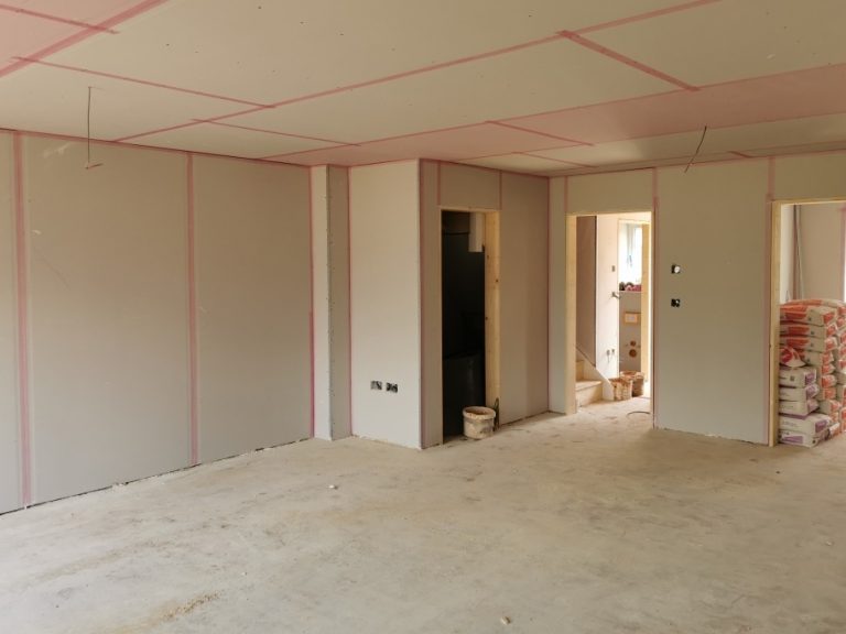 Plastering and Drylining Linear Plastering